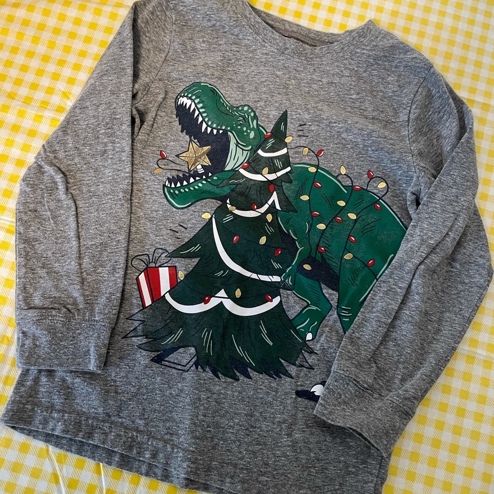 Carter’s Boys Christmas Tee. Sz 7.